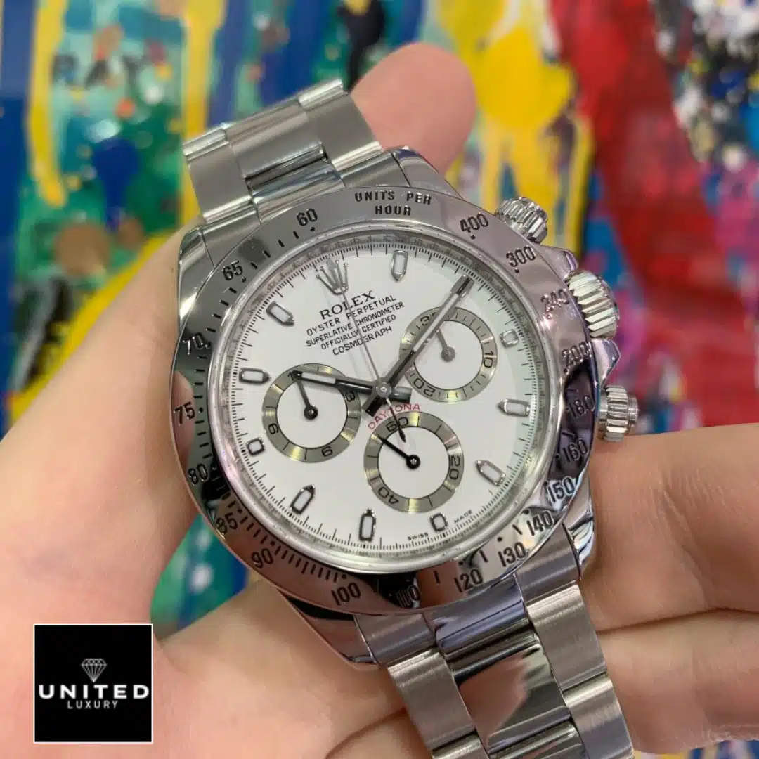 Rolex Cosmograph Daytona 116520 Pro Clone 1:1 Yeni Proje 3 Rolex Daytona White Dial 116520 Oyster Replica on his hands