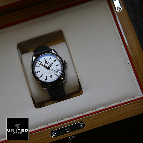Omega Seamaster Aqua Terra Co-Axial Master Chronometer 220.13.38.20.02.001 Superior Replica Omega Seamaster Aqua Terra Seamaster White Dial Replica in the box
