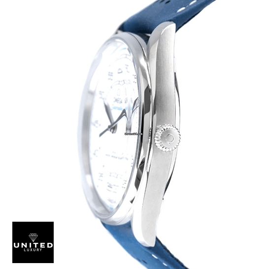Omega Seamaster 522.32.40.20.04.001 White Dial Replica Omega Seamaster Steel Case Blue Rubber Bracelet Replica crown white background