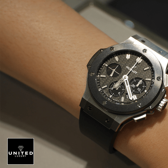 Hublot Big Bang "All Black" Timepiece 301.CI.1770.RX Near Original Replica hublot big bang steel ceramic rubber301 1 Hublot Big Bang Steel Ceramic Rubber Black Dial Replica on the wrist