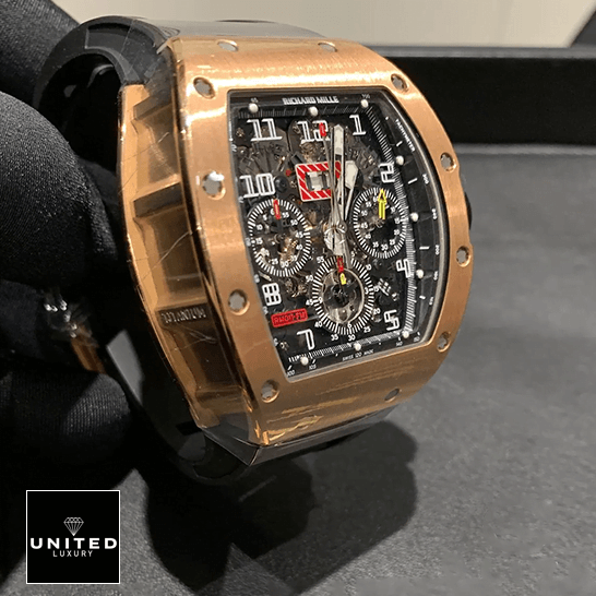 Richard Mille RM 011 "Felipe Massa" Chronograph Premium Duplicate Richard Milee Felipe Massa RM011RG Black Rubber Bracelet Replica on the hand