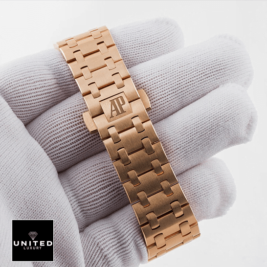 Audemars Piguet Royal Oak 15500OR "Rose Gold" Precision Clone audemars piguet royal oak offshore rose gold dial chronograph 26470OR.OO .1000OR.01 bracelet Audemars Piguet 26470OR.OO_.1000OR.01 Rose Gold Bracelet Replica on the hand