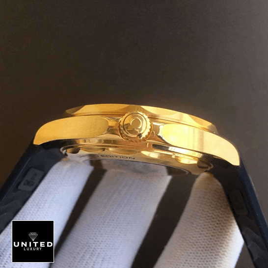 Omega Seamaster Diver 210.30.42.20.01.001 "Black Dial" Masterpiece Clone Omega Gold Case Rubber Black Bracelet Replica crown on the glove hand