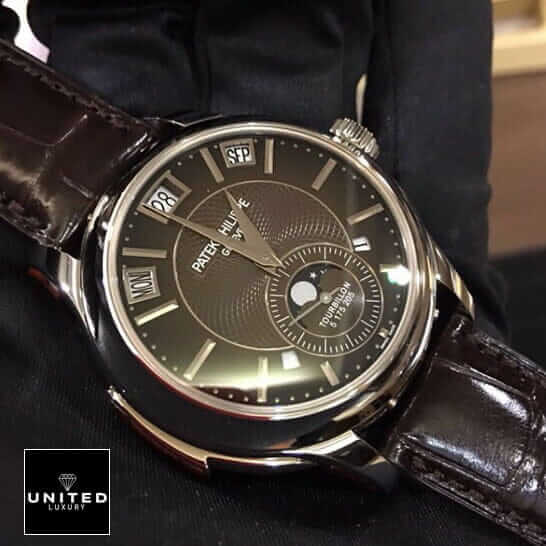 Patek Philippe Minute Repeater Tourbillon 5207P "Platinum" Authentic Clone 1:1 patek repeater replica 5 Patek Philippe Repeater Black Dial Replica on the black glove hand