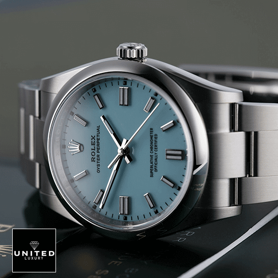 Rolex Datejust 126000 Oyster Perpetual "Turquoise Blue Dial" First-Class Replica Rolex Perpetual 126000 Turquoise Dial Oyster Replica on the table