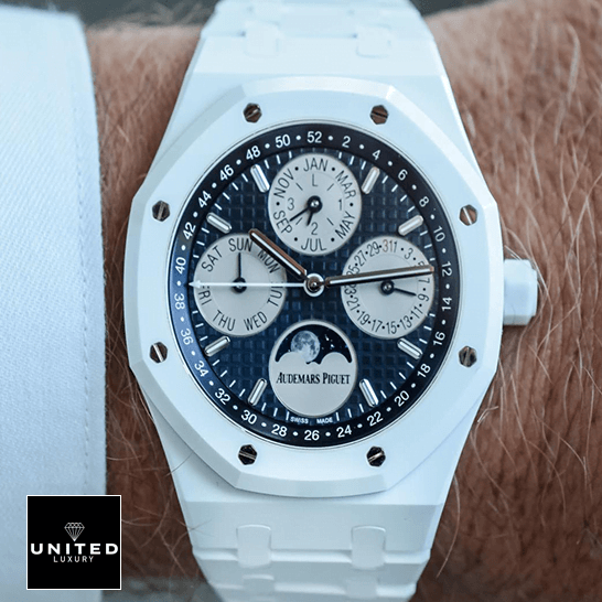 Audemars Piguet Royal Oak Perpetual Calendar 26579CS.OO.1224CS.01 Signature Copy Edition Audemars Piguet Blue Dial Moon 26574ST.OO_.1220ST.01 Replica on the man wrist