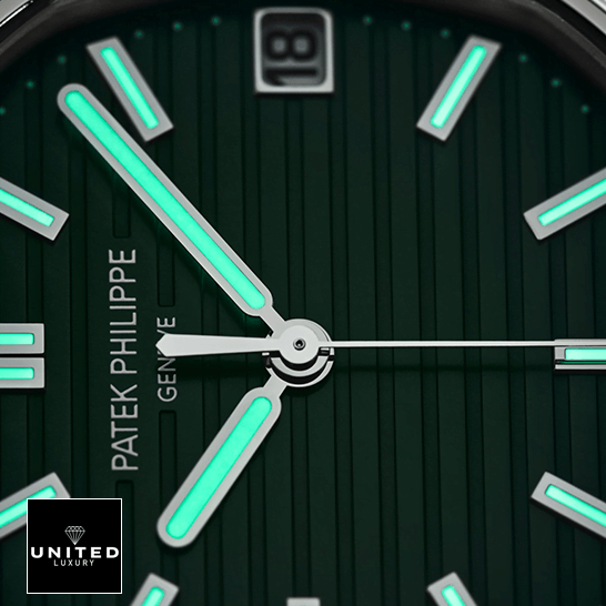 Patek Philippe Nautilus 5711/1300A-001 "Diamond Bezel" Exclusive Clone Edition Patek Philippe Geneve Green Dial Replica dial phosphor