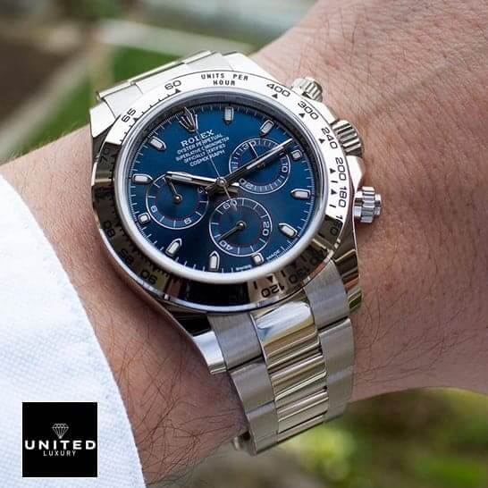 Rolex Daytona Cosmograph 116509 "White Gold Blue Dial" Mirror Clone Quality rolex 116509 blue dial replica Rolex Daytona 116509 S.Steel Blue Dial Oyster Replica on his arm