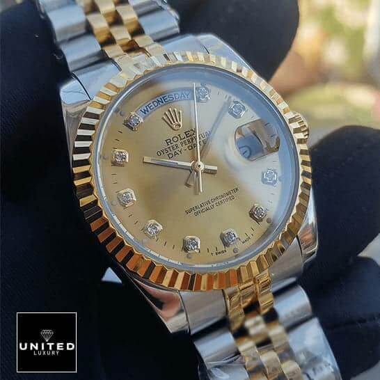 Rolex Day-Date 128238 "Yellow Gold" High-End Clone 1:1 rolex day date 38mm mop replica2 Rolex Day-Date 128238 MOP Silver Case Replica side posture on hand