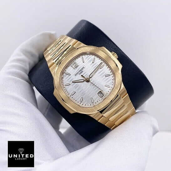 Patek Philippe Annual Calendar Moonphase 5396R-011 "Rose Gold White Dial" Premium Duplicate patek philippe rose white replica Patek Philippe White Dial Yellow Gold Replica on the white glove hand